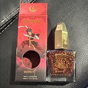 Avatar Nail Lacquer - Mooncat Gold orange and Red